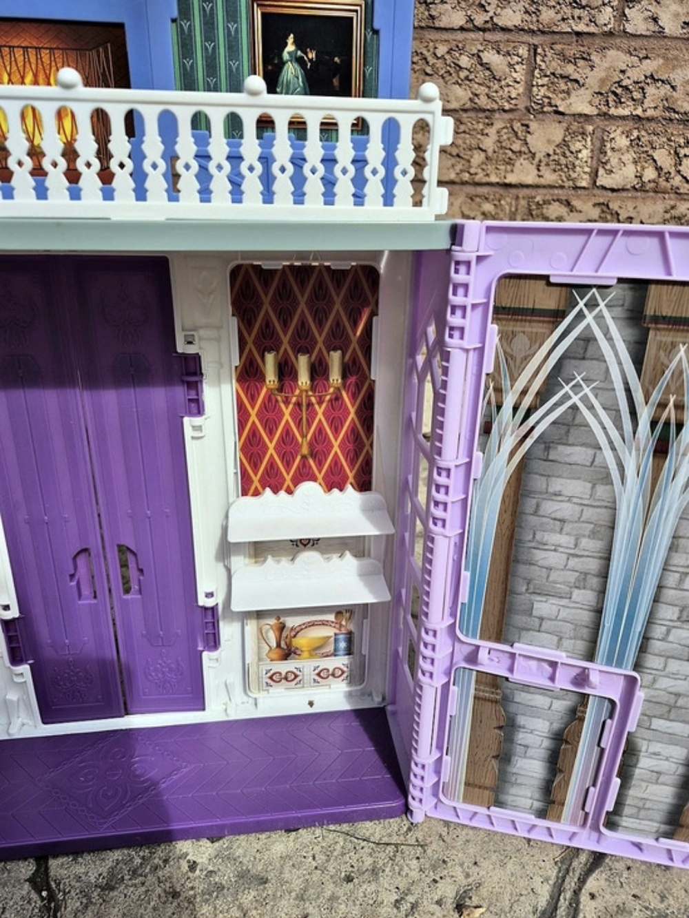 Disney Frozen 2 Fold & Go Portable Arendelle Castle Playset Dollhouse - Picture 12 of 15
